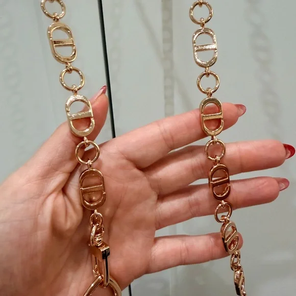 Dior Beauty Crossbody, Novelty CD Strap, Mini Lady Dior Bag Charm - NIB/Gift Bag - Picture 6 of 16